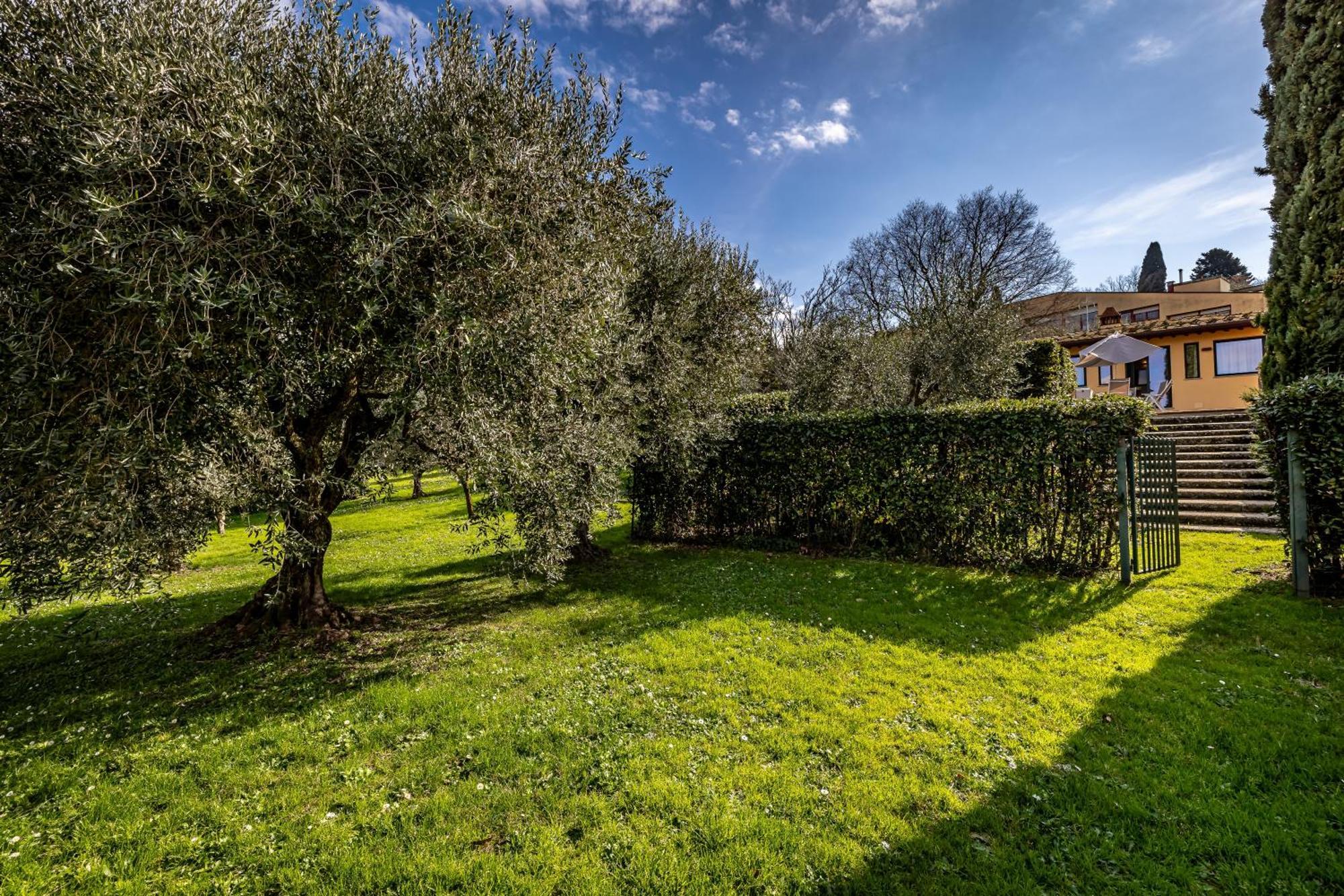 Yid Cozy House In Fiesole With Jacuzzi Apartment Ngoại thất bức ảnh